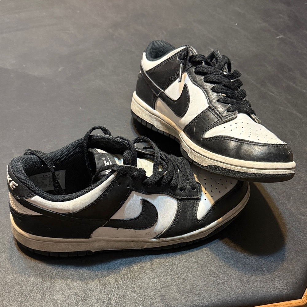 Nike Classic Black and White Low-Tops